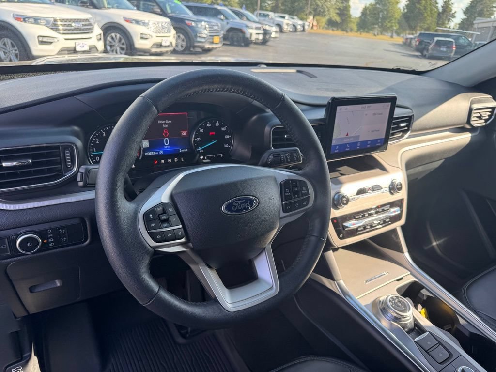 Certified 2023 Ford Explorer XLT w/ Equipment Group 202A AWD/4WD image 7