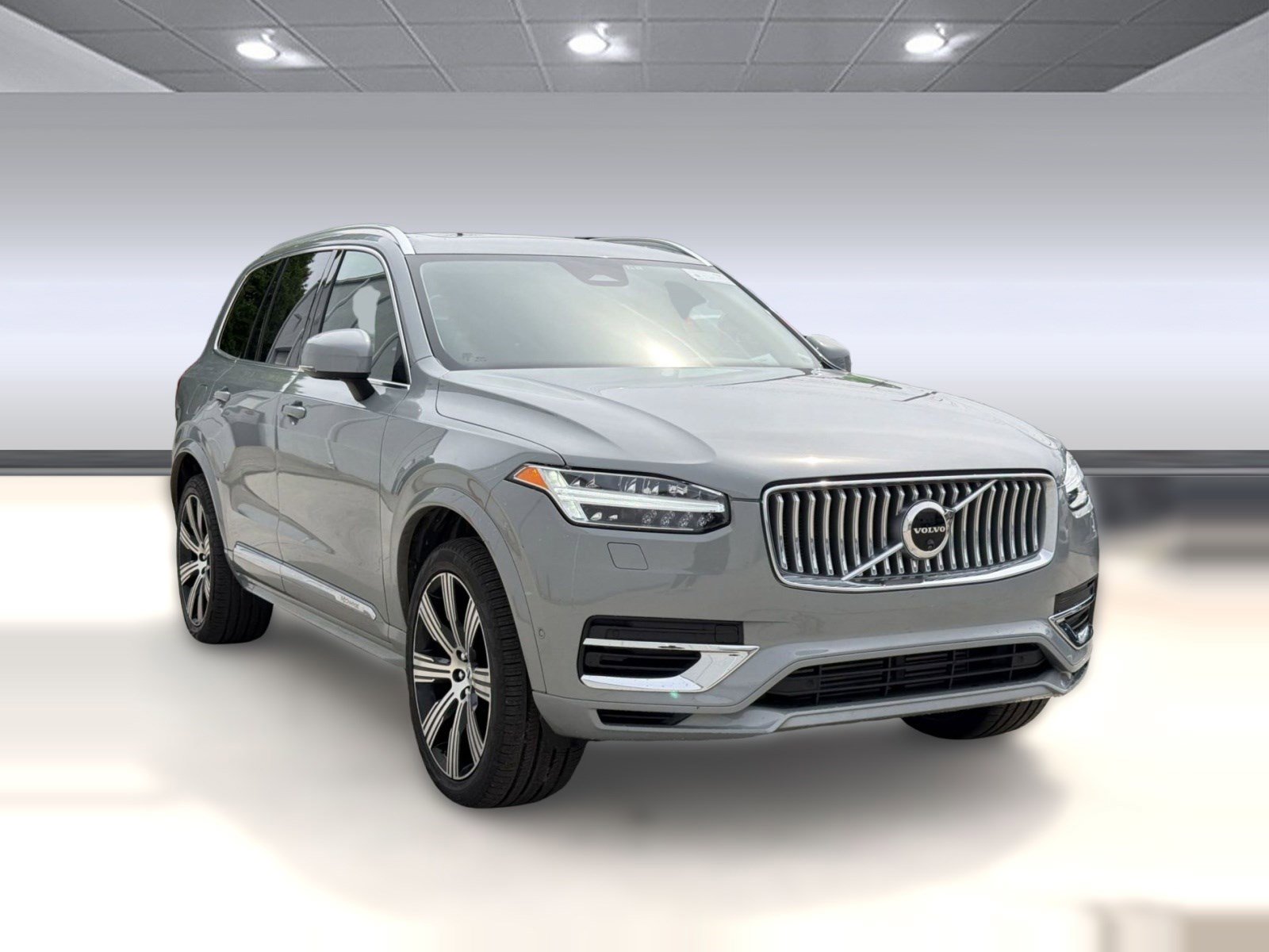 Used 2024 Volvo XC90 T8 Plus w/ Protection Package Premier image 7