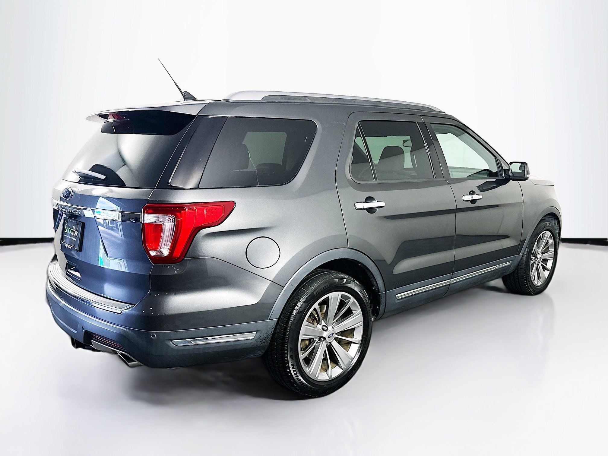Used 2018 Ford Explorer Limited FWD image 9
