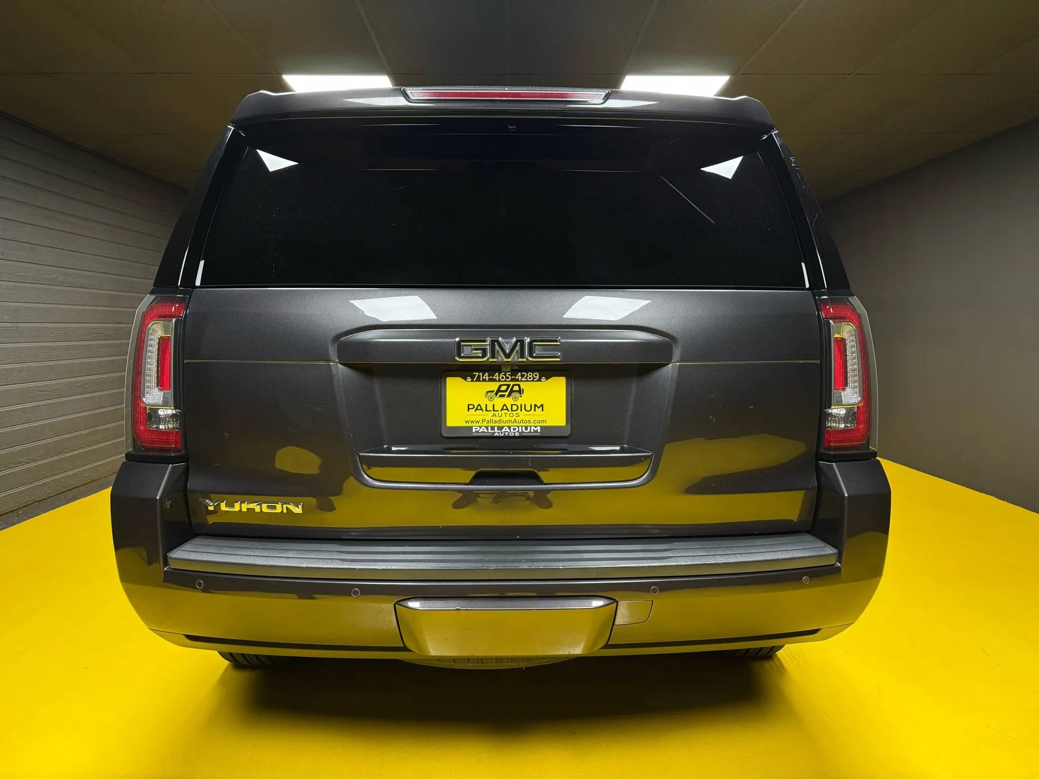 Used 2016 GMC Yukon SLE w/ HD Trailering Package image 5