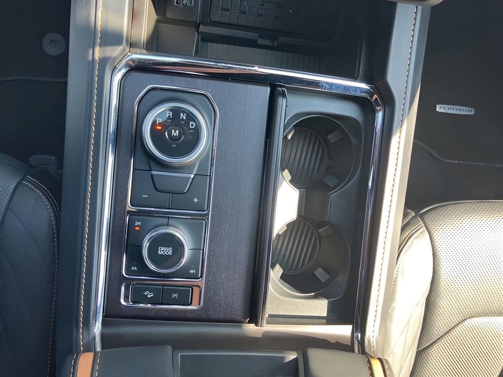 Used 2023 Ford Expedition Platinum image 27