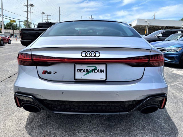 Used 2021 Audi RS 7 Sportback w/ Black Optic Package image 7