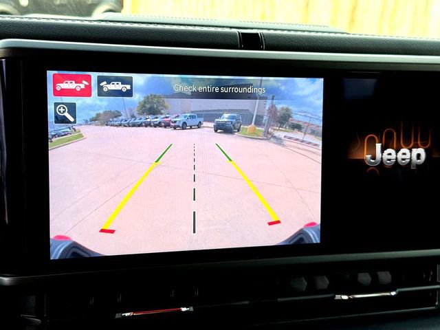 Used 2024 Jeep Gladiator Rubicon w/ Technology Group image 22