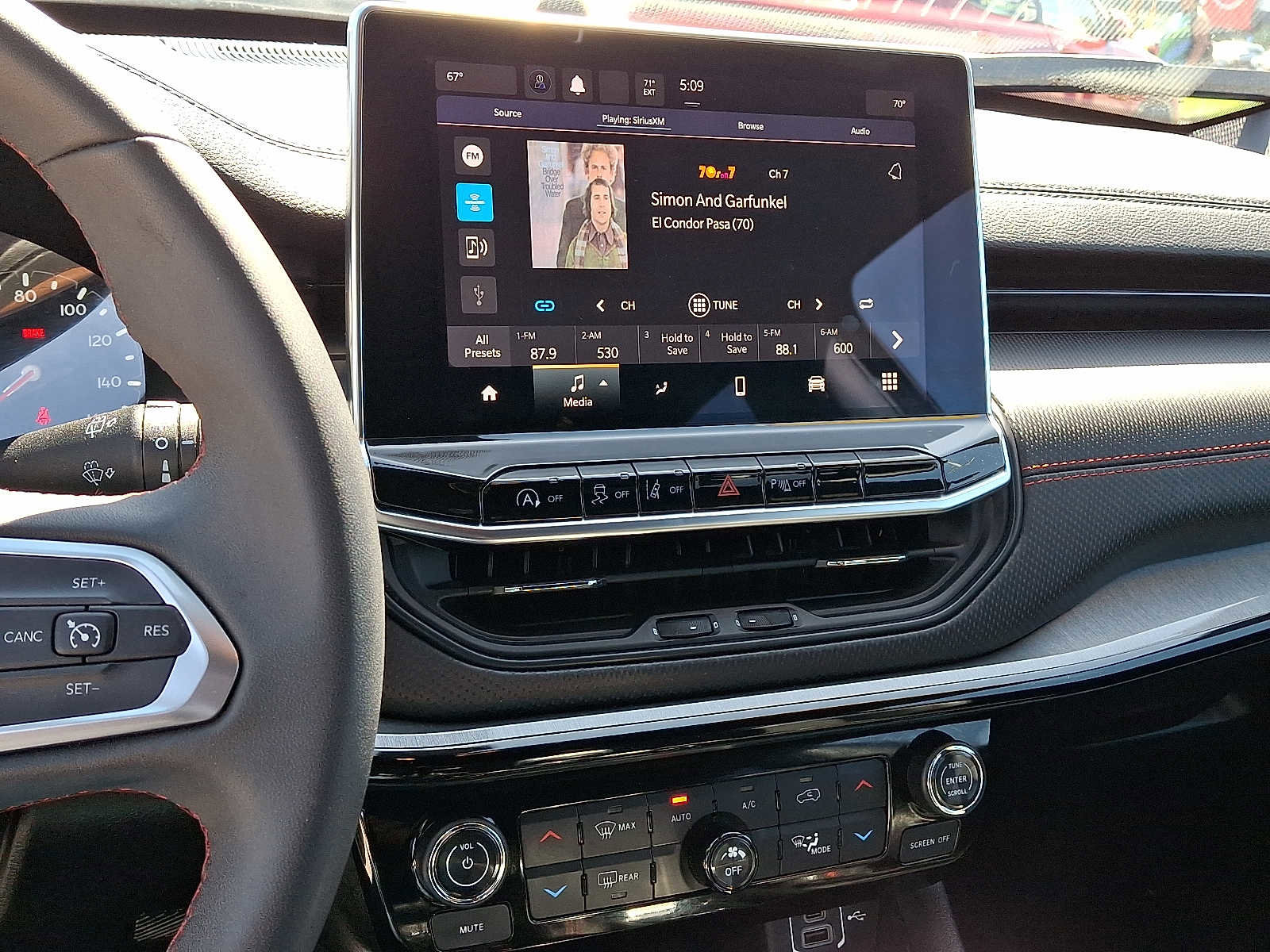 Used 2024 Jeep Compass Trailhawk image 18