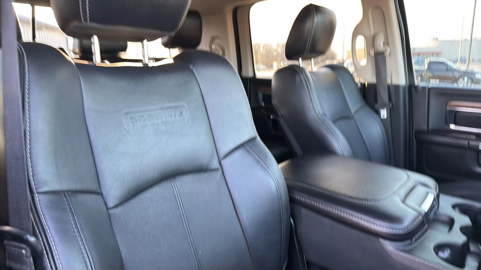 Used 2018 RAM 3500 Laramie image 92