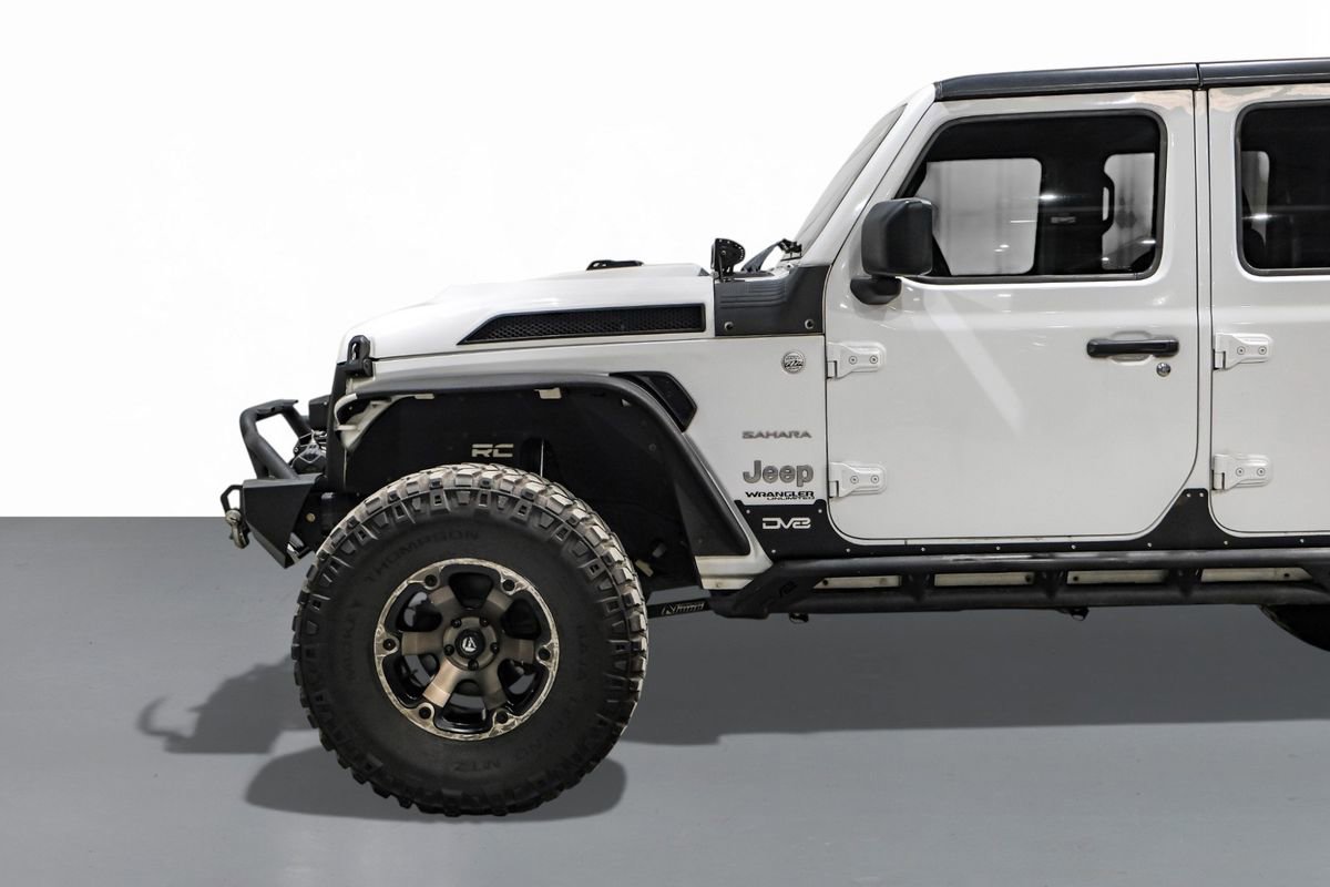 Used 2018 Jeep Wrangler Unlimited Sahara image 10