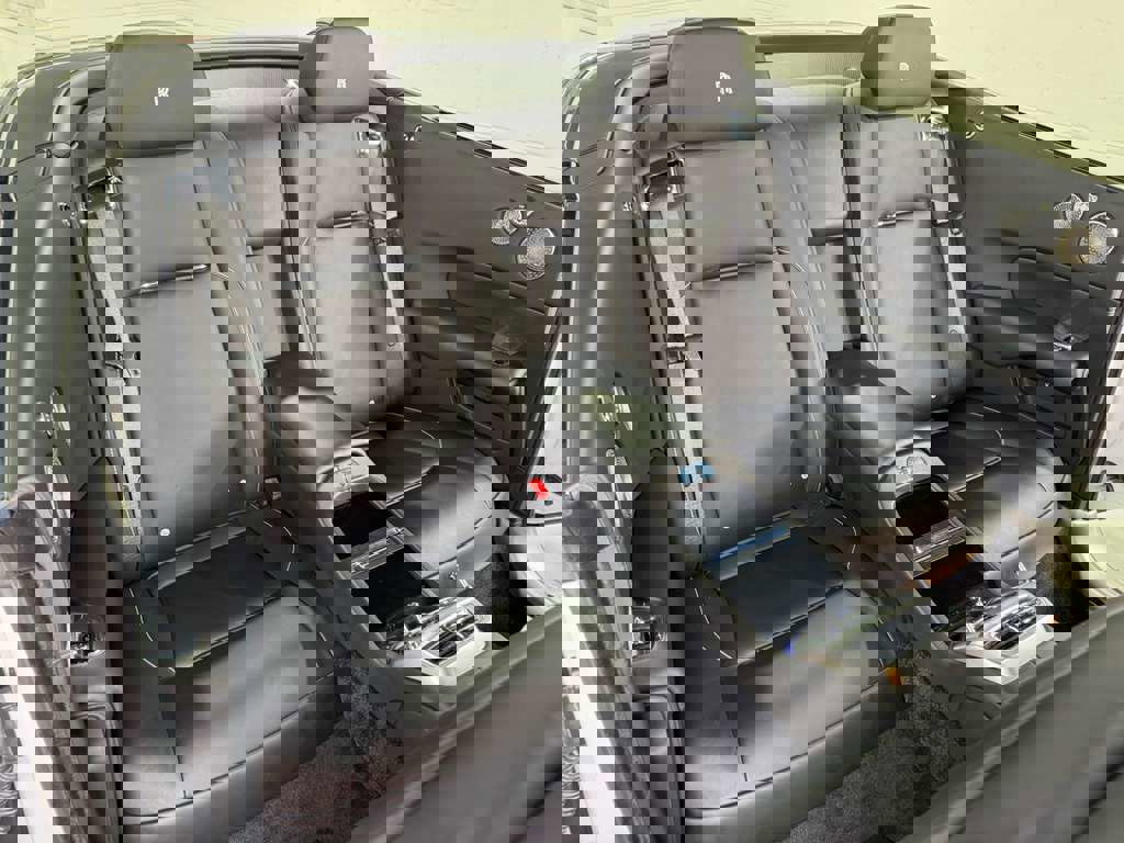 Used 2019 Rolls-Royce Dawn image 20