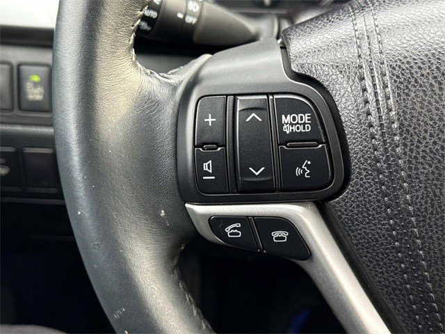 Used 2016 Toyota Highlander Limited image 24