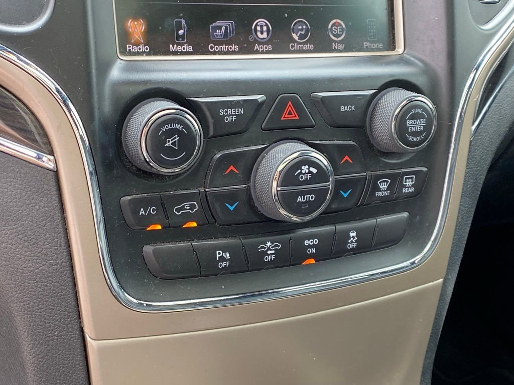 Used 2014 Jeep Grand Cherokee Overland w/ Advanced Technology Group image 15