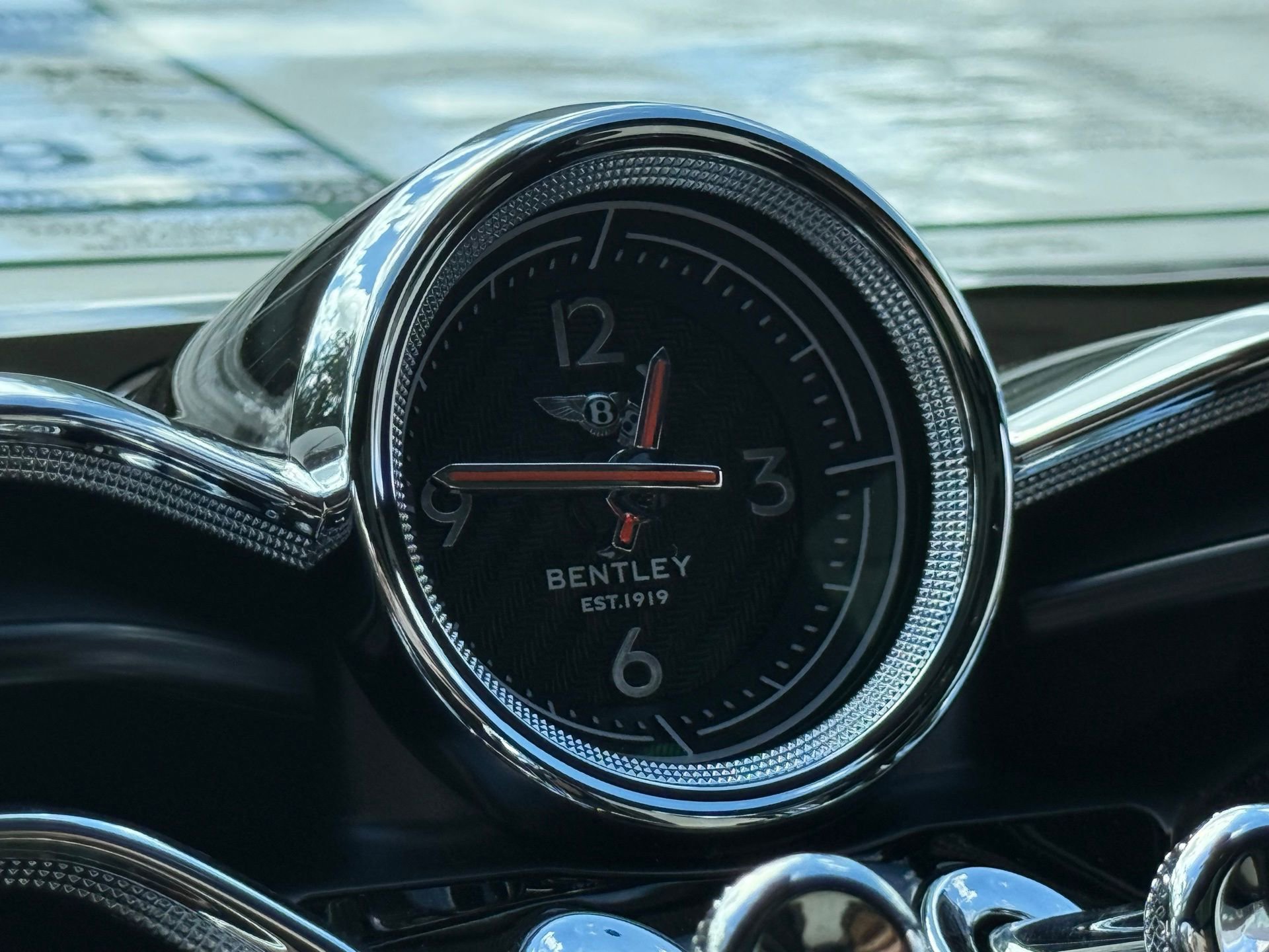 New 2025 Bentley Bentayga image 46