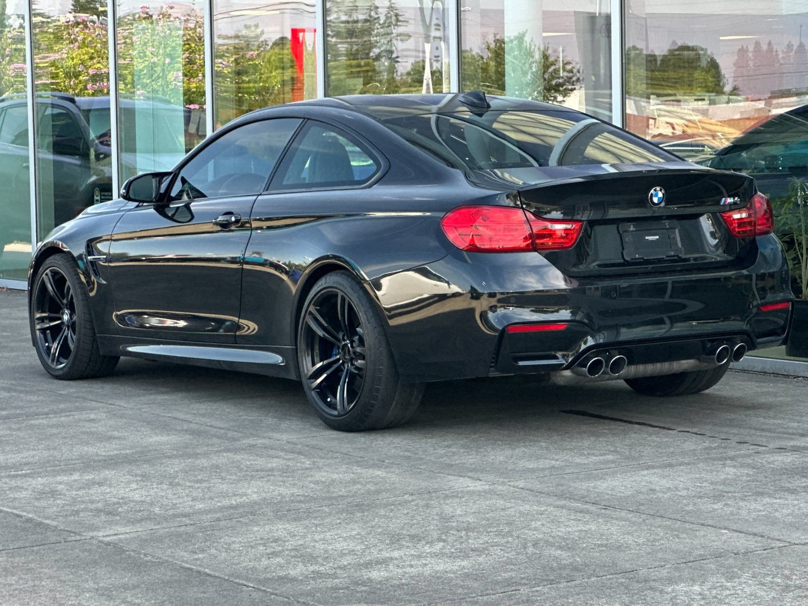 Used 2015 BMW M4 Coupe RWD image 5
