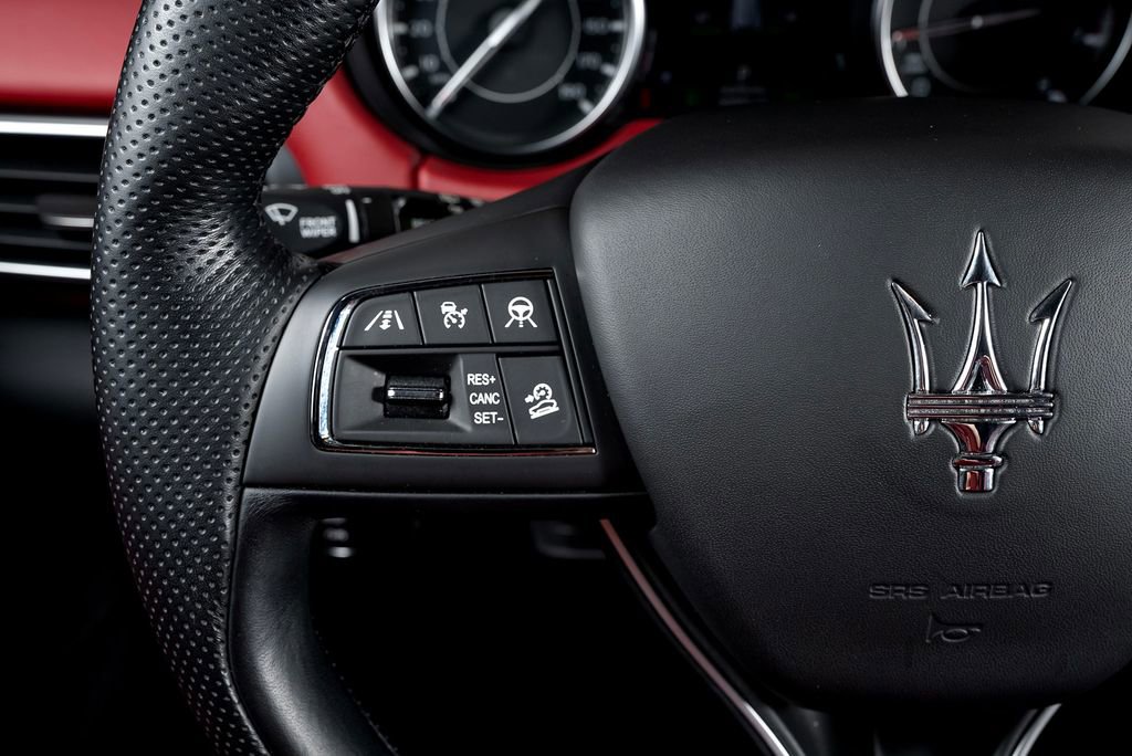 Used 2022 Maserati Levante GT image 38