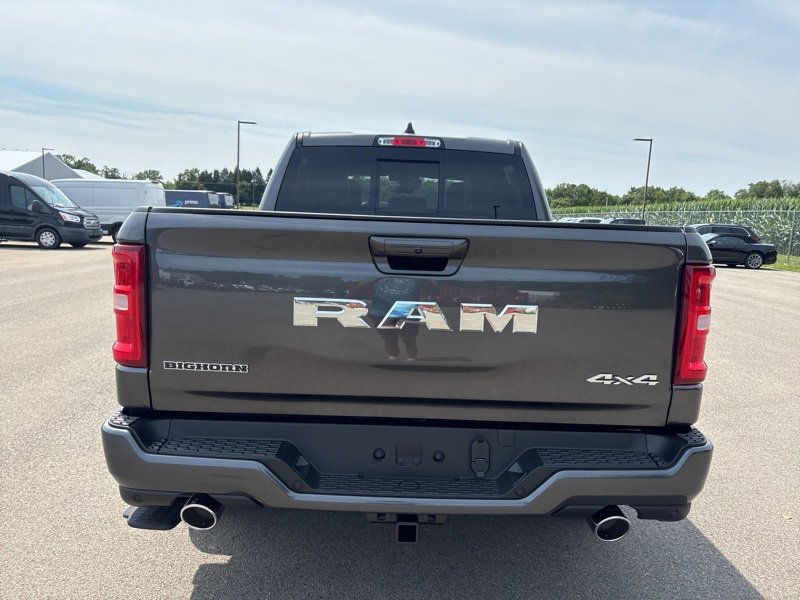 New 2026 RAM 1500 4x4 Crew Cab image 4