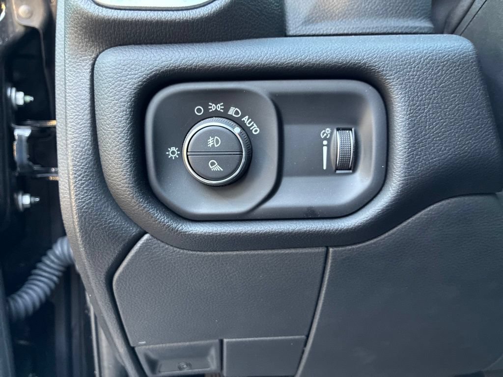 Used 2024 RAM 2500 Big Horn w/ Safety Group AWD/4WD image 13