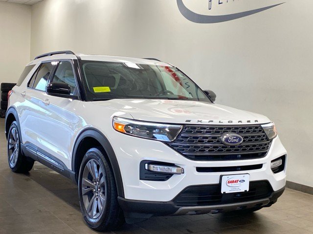 Certified 2023 Ford Explorer XLT w/ Equipment Group 202A AWD/4WD image 2
