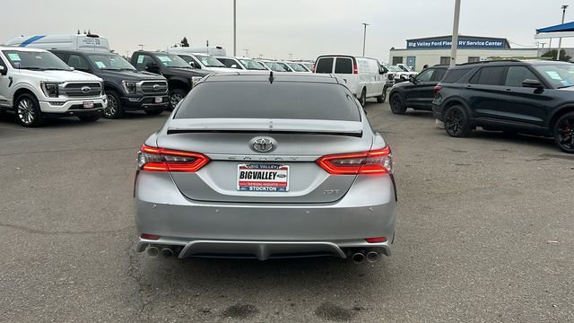 Used 2022 Toyota Camry XSE image 4