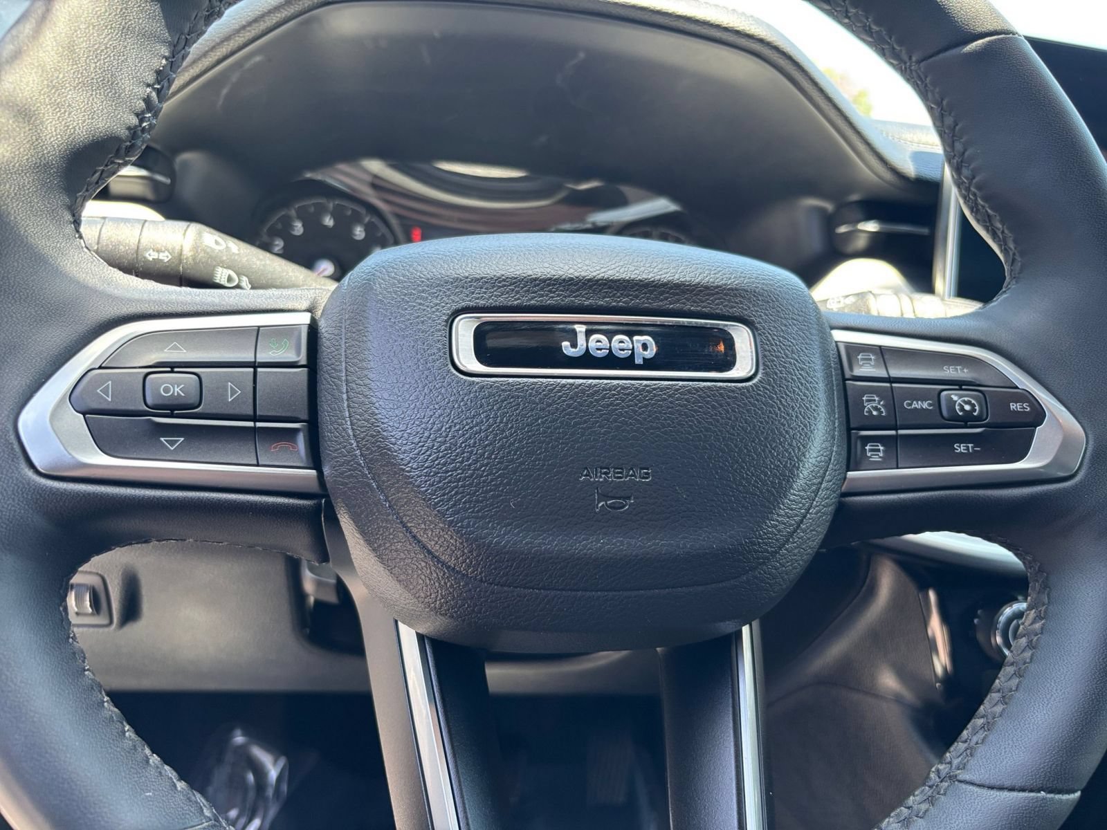 Used 2025 Jeep Compass Limited AWD/4WD image 23