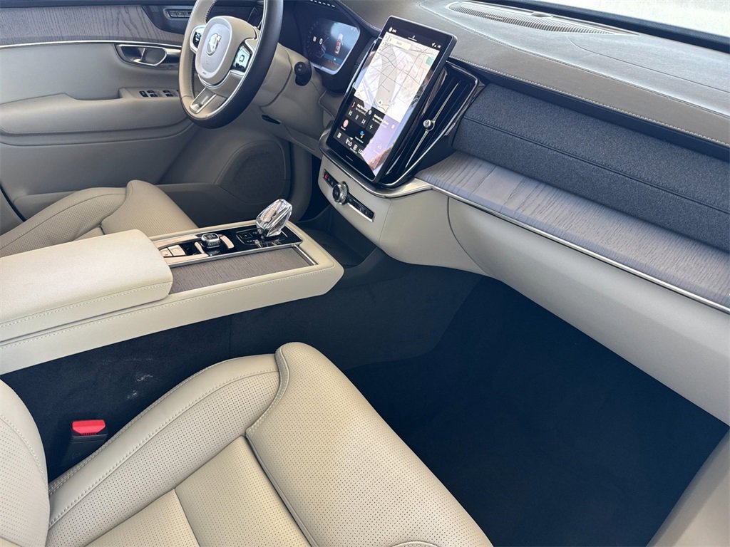New 2026 Volvo XC90 B6 Ultra image 16