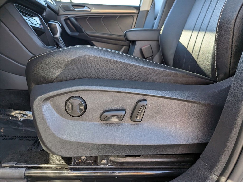 Used 2024 Volkswagen Tiguan SE image 16