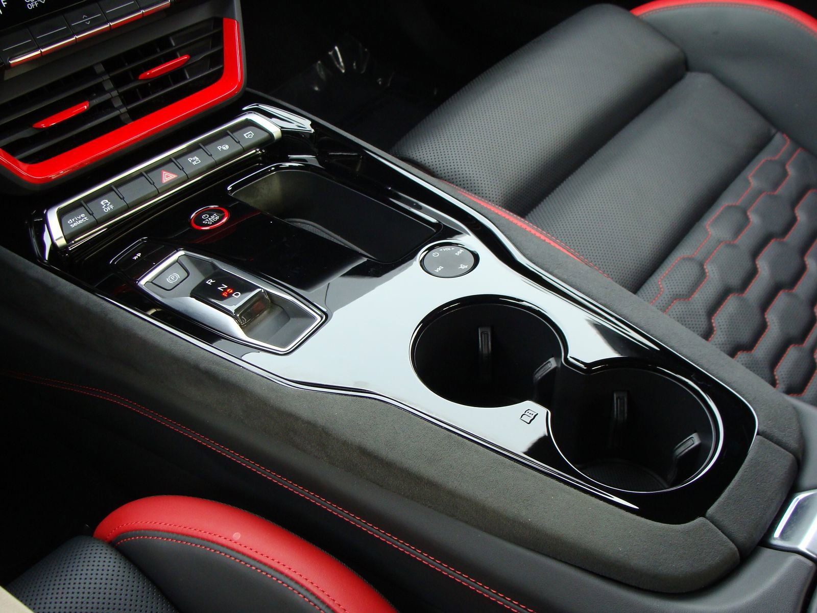 Used 2023 Audi RS e-tron GT AWD/4WD image 15