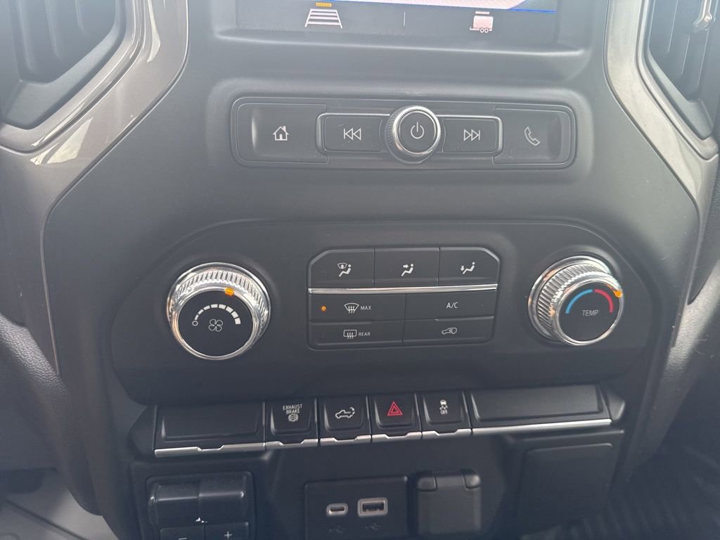 Used 2023 GMC Sierra 3500 Pro w/ Convenience Package image 7