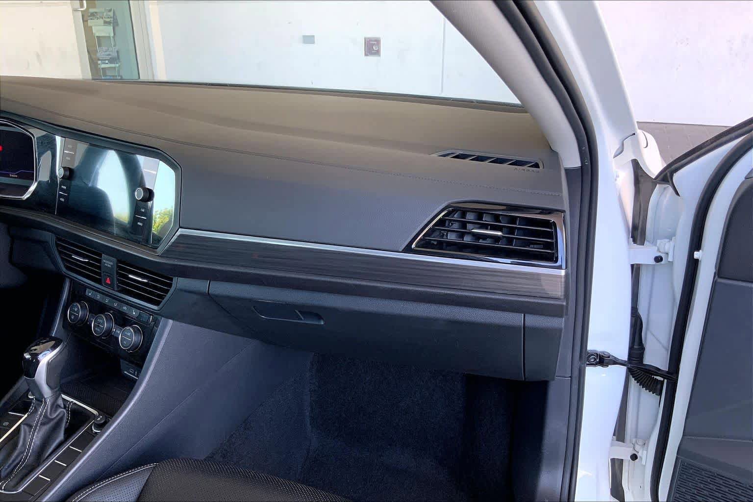 Used 2023 Volkswagen Jetta SEL FWD image 19