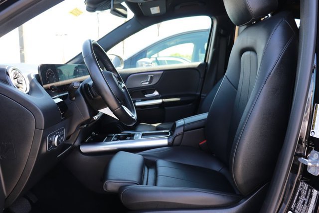 Used 2025 Mercedes-Benz GLA 250 image 12