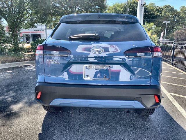 Used 2026 Toyota Corolla Cross LE FWD image 7