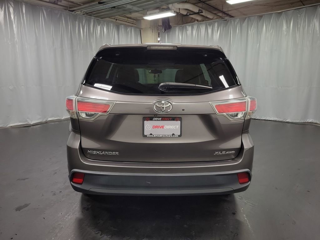 Used 2014 Toyota Highlander XLE AWD/4WD image 7