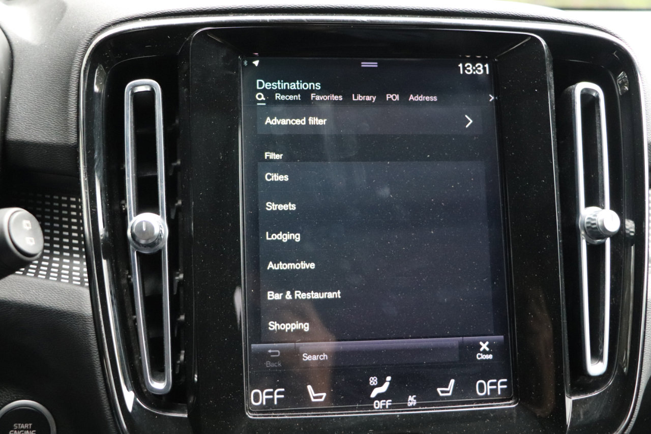 Used 2021 Volvo XC40 T5 R-Design w/ Advanced Package image 19