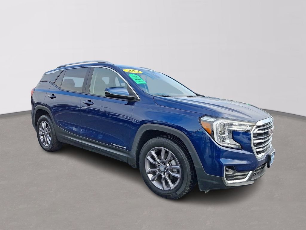 Certified 2022 GMC Terrain SLT image 3
