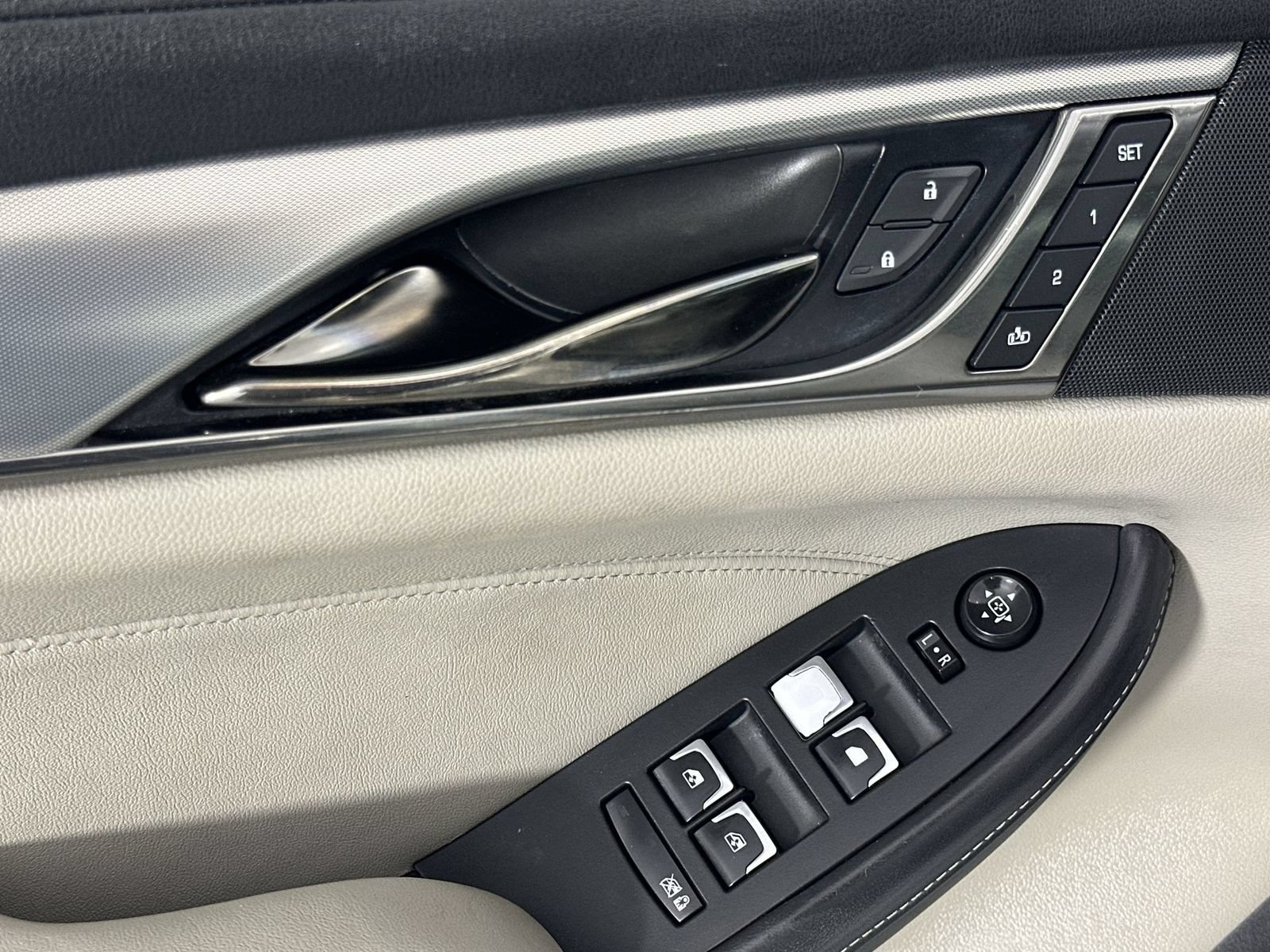 Used 2019 Cadillac CTS Sedan w/ Seating Package RWD image 13