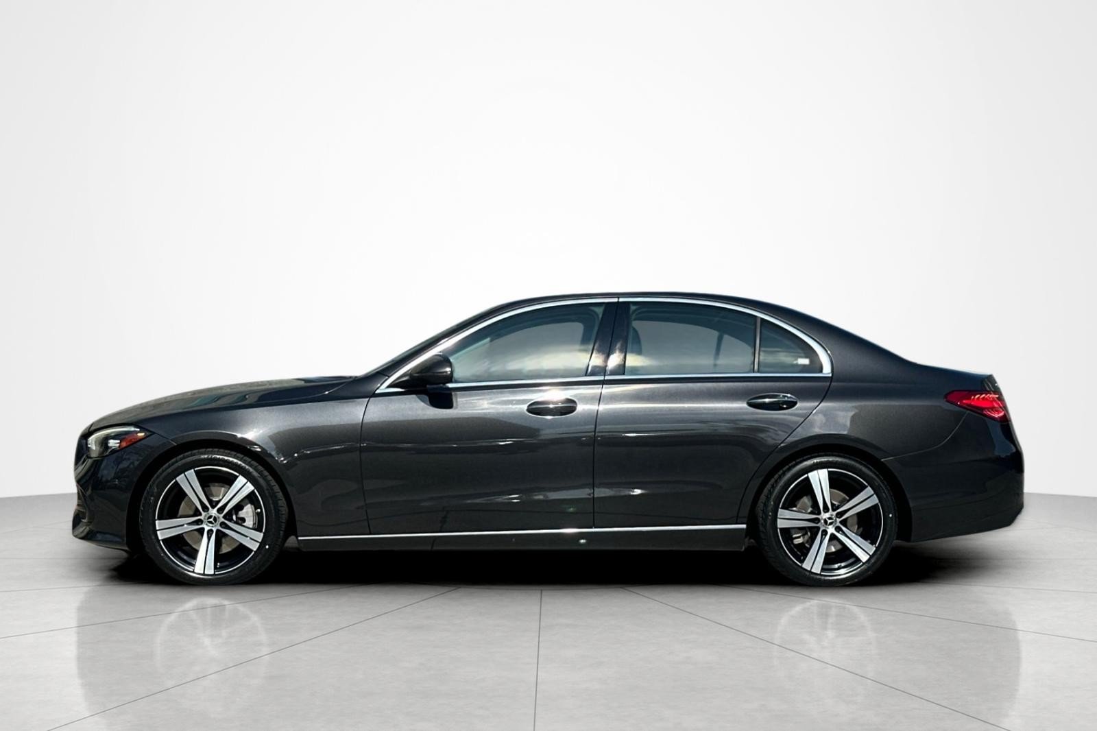 Used 2022 Mercedes-Benz C 300 Sedan image 2