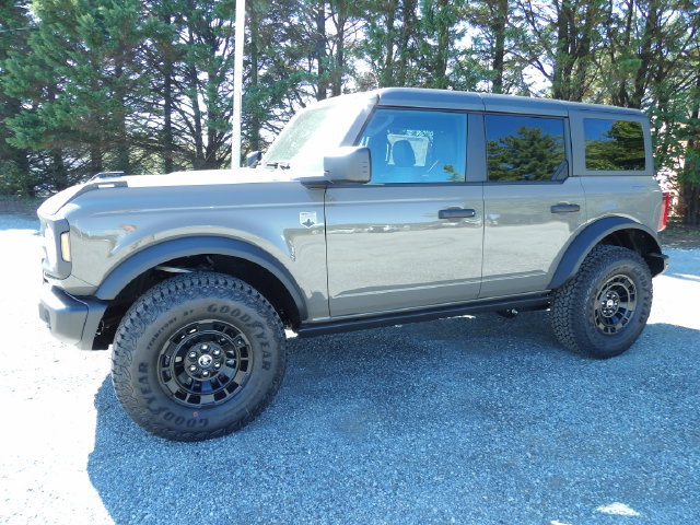 New 2026 Ford Bronco Big Bend w/ Black Diamond Package