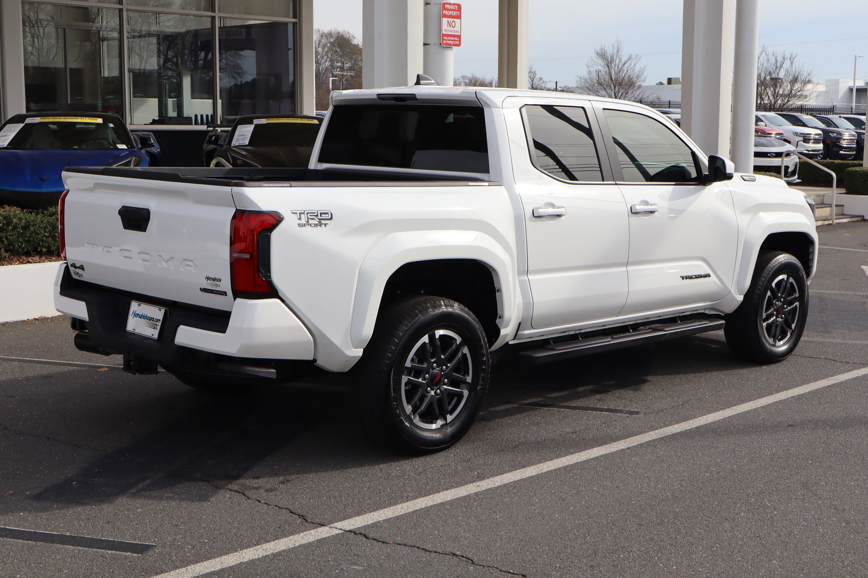 Used 2025 Toyota Tacoma TRD Sport image 10