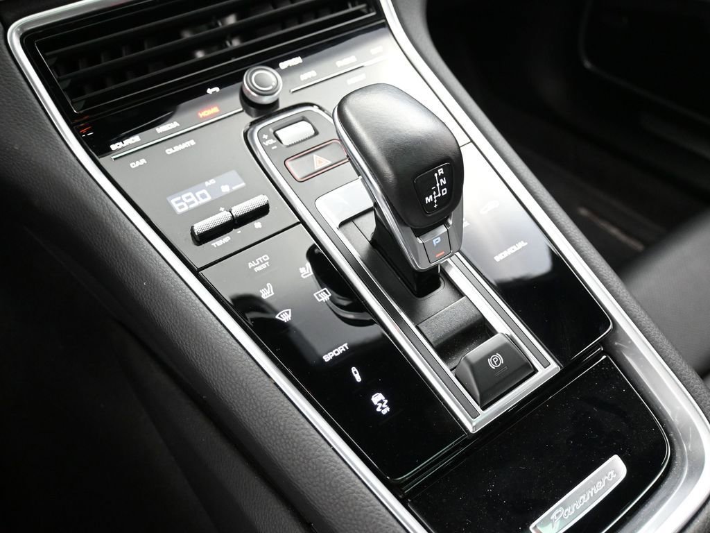 Certified 2023 Porsche Panamera 4 Platinum Edition image 22