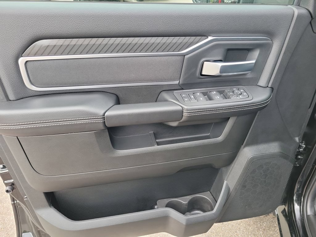 New 2026 RAM 2500 Big Horn AWD/4WD image 24