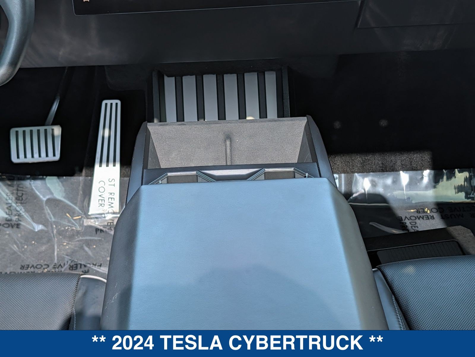 Used 2024 Tesla Cybertruck Cyberbeast AWD/4WD image 35