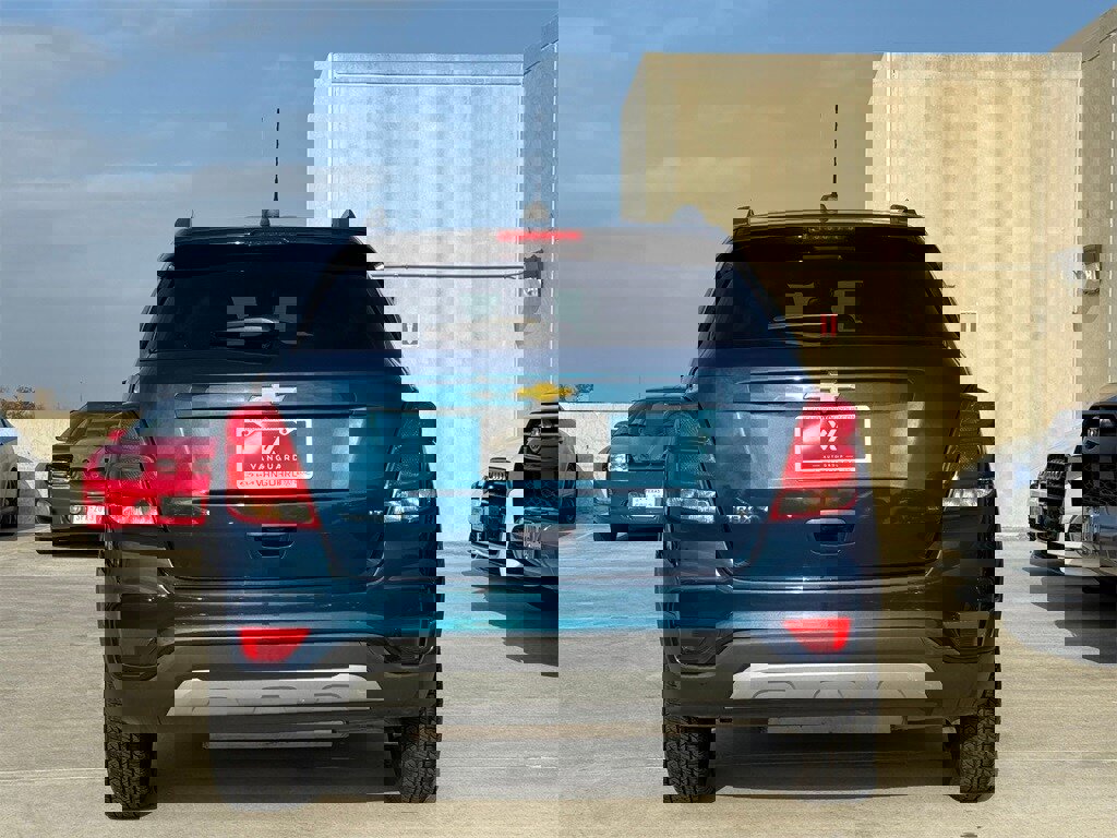 Used 2019 Chevrolet Trax LT w/ LT Convenience Package image 8