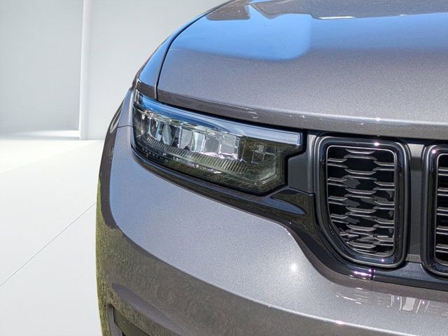 New 2025 Jeep Grand Cherokee L Laredo image 8