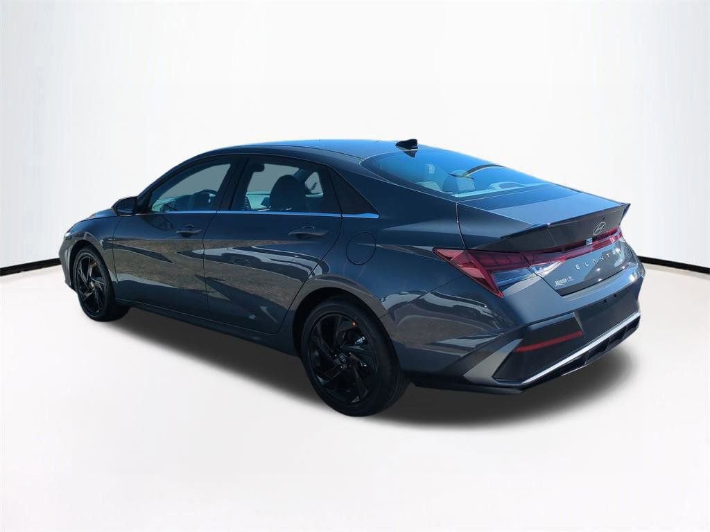New 2026 Hyundai Elantra SEL Sport image 7