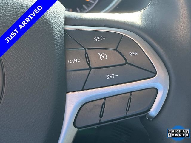 Certified 2022 Jeep Grand Cherokee Laredo X image 31