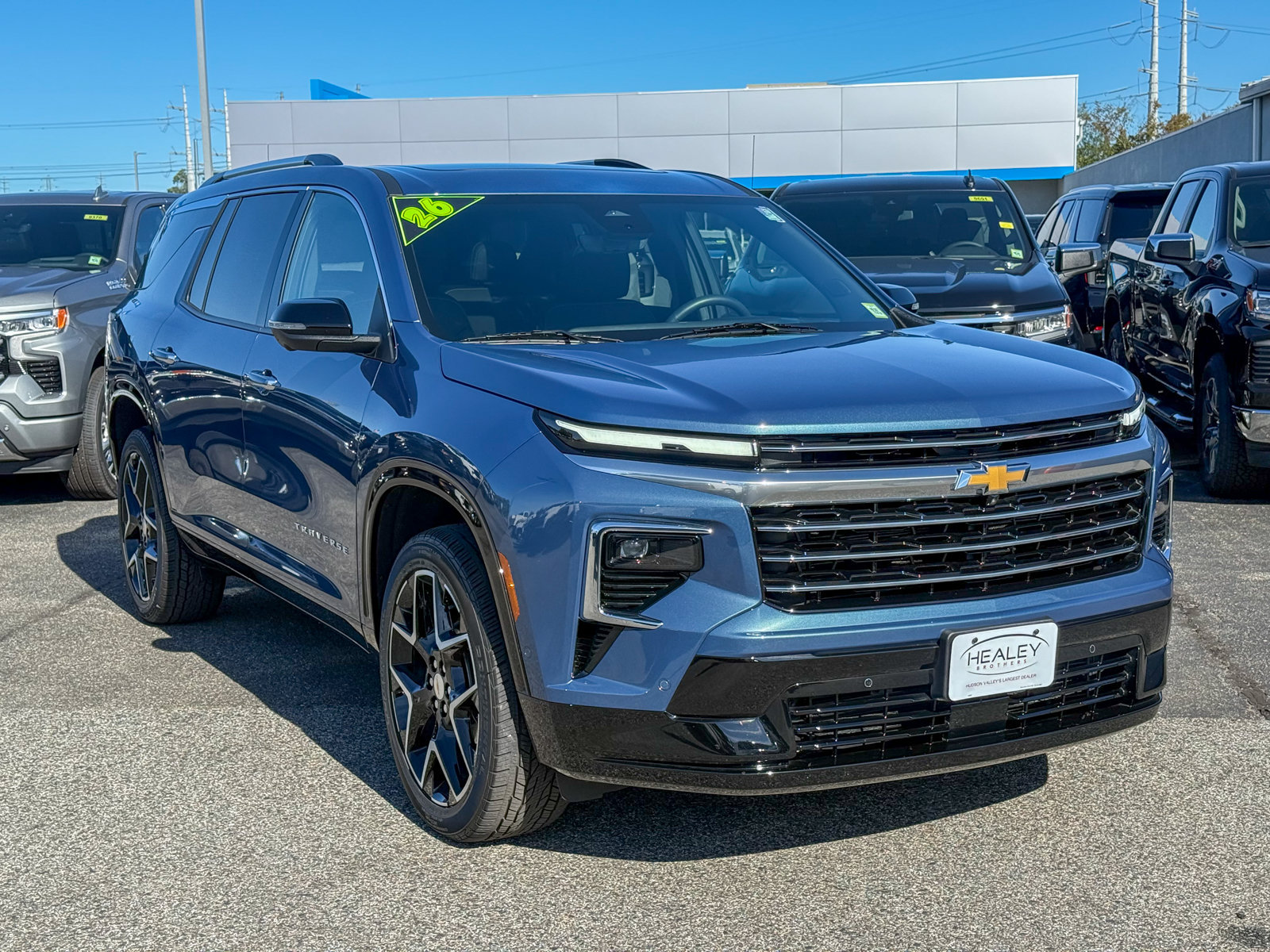 Certified 2026 Chevrolet Traverse High Country w/ LPO, Floor Liner Package AWD/4WD image 1
