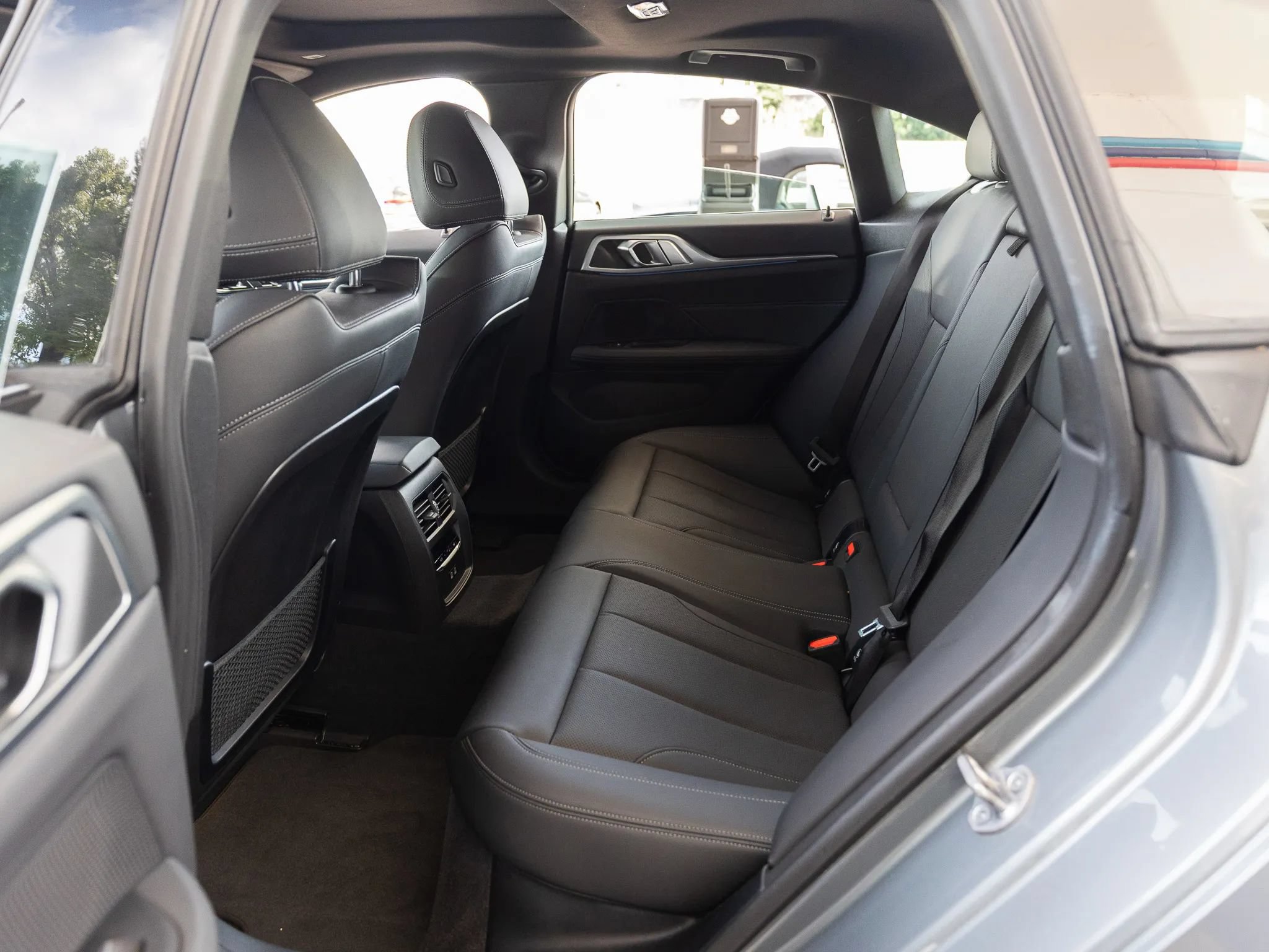 Used 2024 BMW i4 eDrive40 w/ Convenience Package RWD image 29