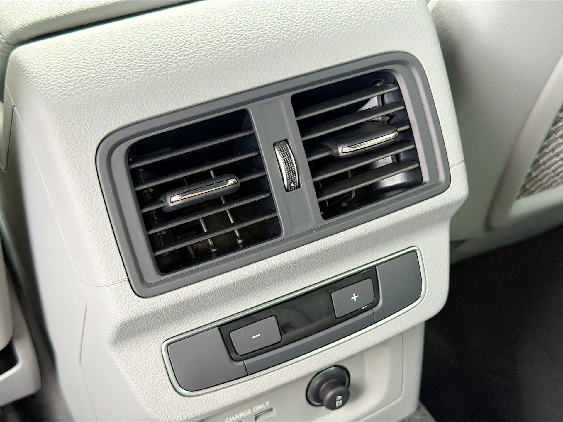 Used 2024 Audi Q5 e Premium Plus image 20