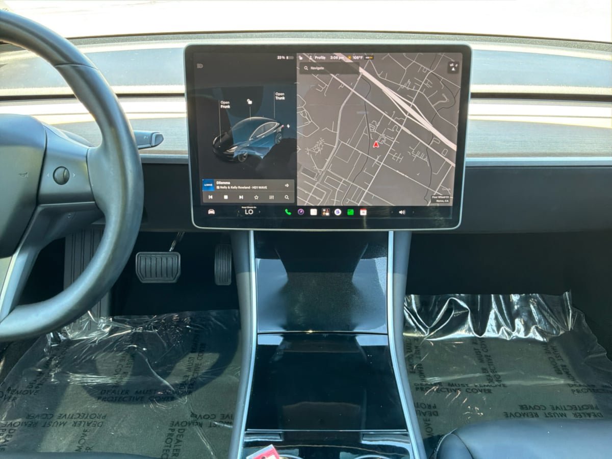 Used 2018 Tesla Model 3 Long Range RWD image 15
