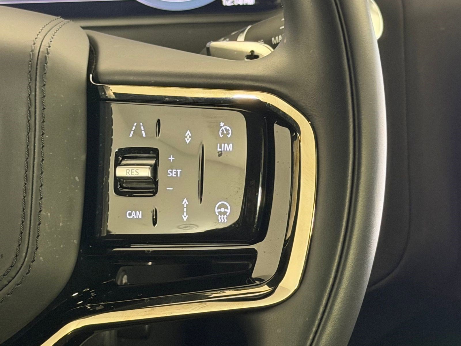 Certified 2026 Land Rover Range Rover Velar Dynamic SE image 18