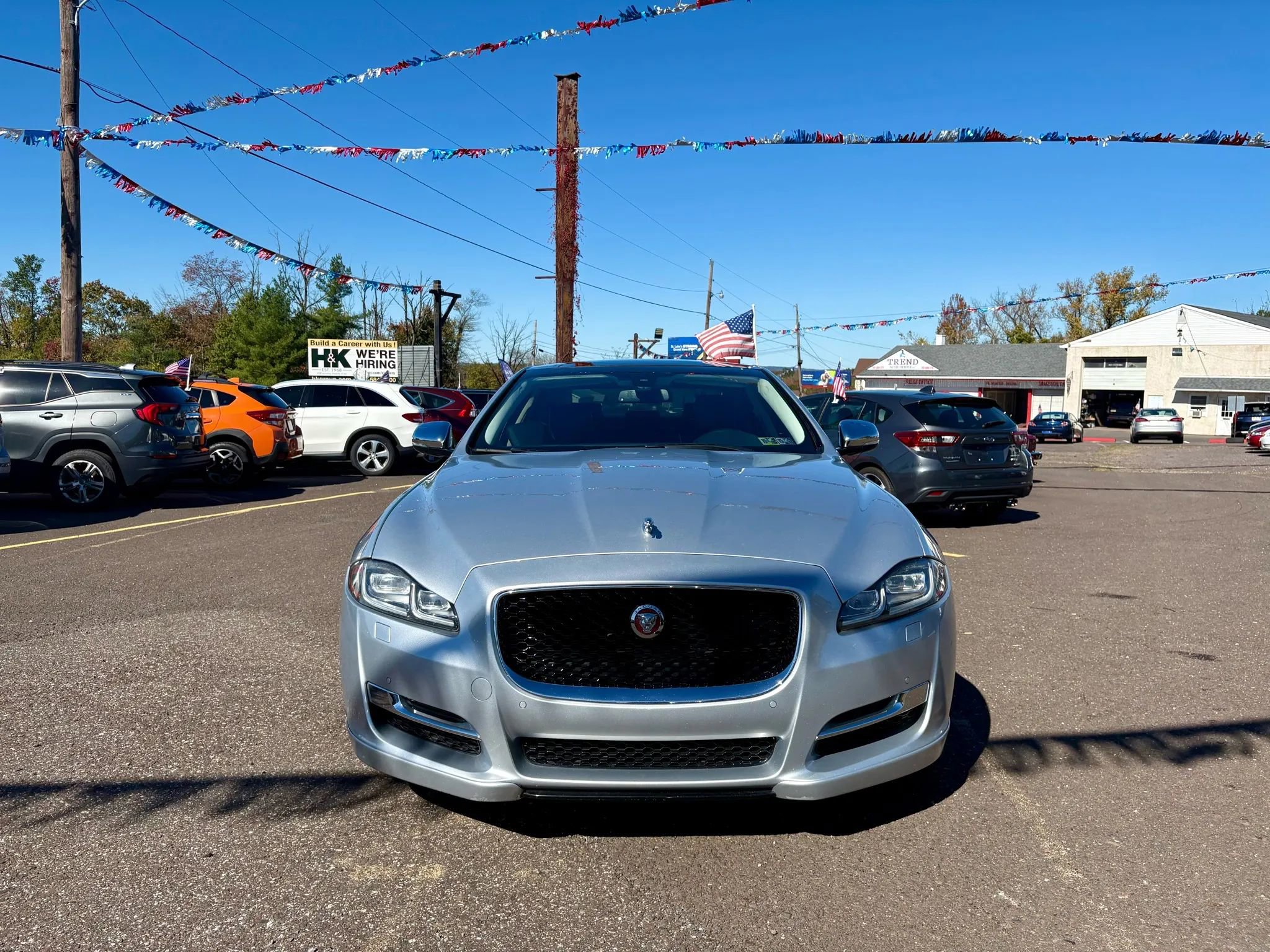 Used 2017 Jaguar XJ R-Sport image 8