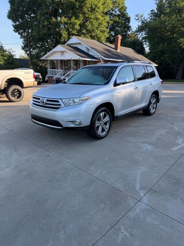 Used 2011 Toyota Highlander Limited w/ Tow Pkg