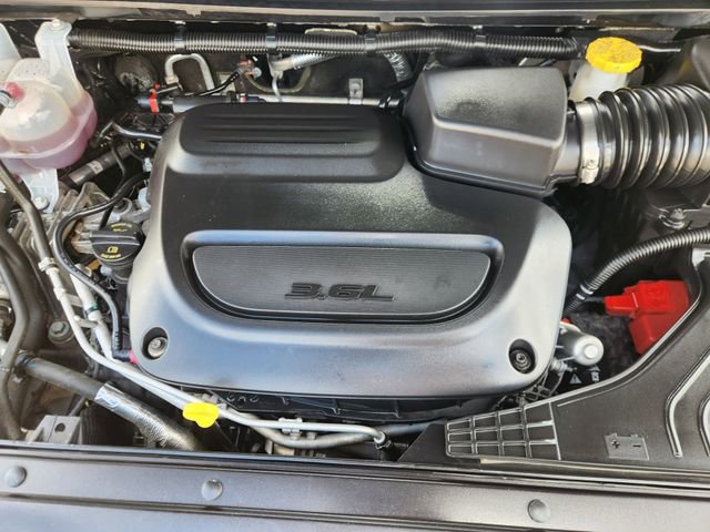 Used 2024 Chrysler Pacifica Touring-L FWD image 32